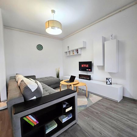 Apartment "Solar 48", Private Parking, One Bedroom 부쿠레슈티 외부 사진